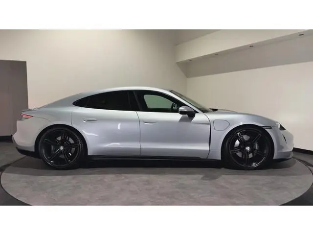 Porsche Taycan Performance 84 kWh | Performance accu Plus | Luchtvering | Warmtepomp