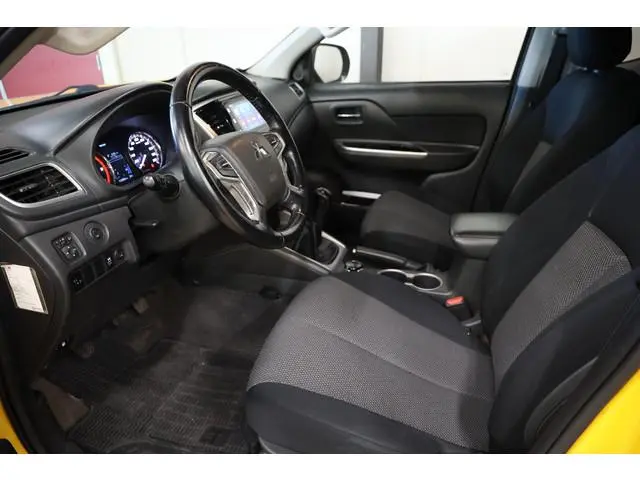 Mitsubishi L200