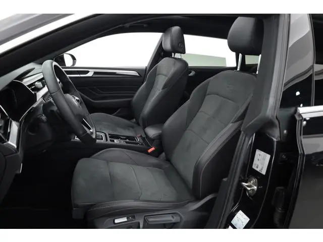 Volkswagen Arteon Shooting Brake 1.4 TSI eHybrid R-Line Business+ | Rijklaar!! | Soh 93% | Pano | HU...