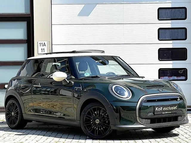 MINI Electric Resolute Edition 33 kWh 184 PK | Panoramdak | Apple CarPlay | Navigatie | Camera | You...