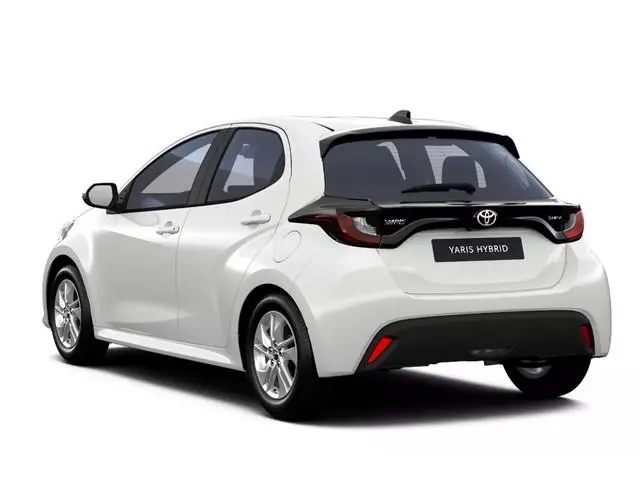 Toyota Yaris 1.5 Hybrid 115 Active, € 3.750 Voordeel Nieuw en direct leverbaar met €3.750,- voordeel...