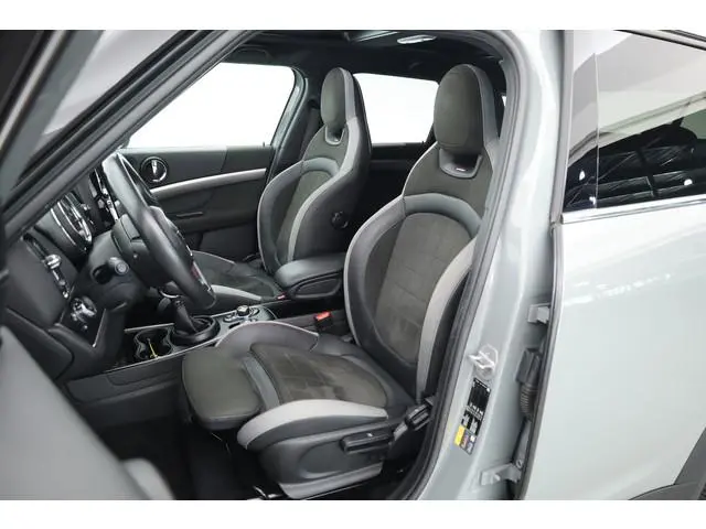 MINI Countryman 1.5 Cooper S E ALL4 | JCW Trim | Pano | H&K Audio | Camera | Stoelverw. | Keyless |...