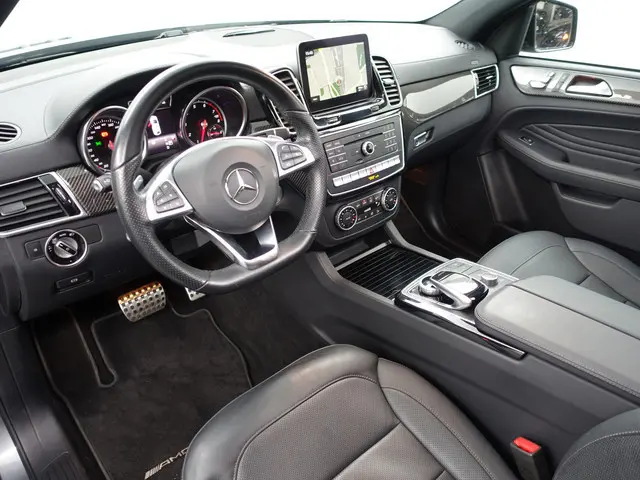 Mercedes-Benz GLE-klasse 43 AMG 4MATIC Massage Stoelen, Panodak, Carbon Pakket, 360 Camera, Geventil...
