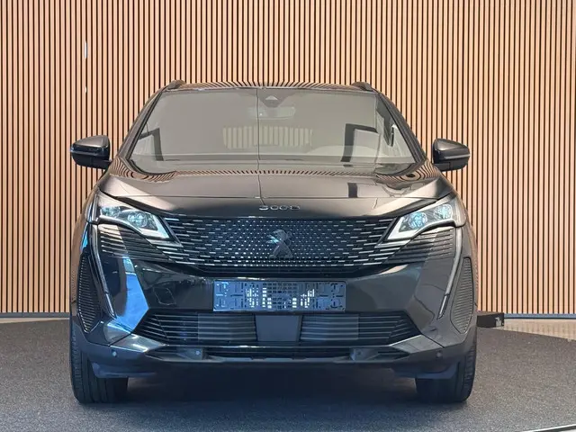 Peugeot 3008 1.2 PureTech 130PK Aut. GT | Navi | Camera | LED | Trekhaak | Incl. garantie