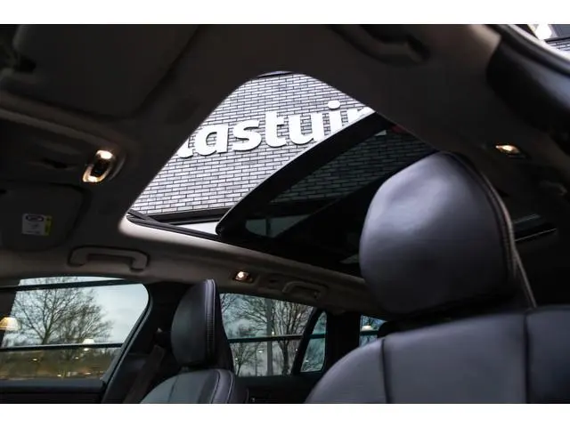 Volvo V60 Cross Country 2.0 T5 AWD  Pro , Panoramadak, Harman/Kardon, Stoelventilatie, Head-up displ...