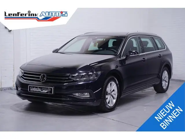 Volkswagen Passat Variant 1.5 TSI Business Virtual-cockpit Trekhaak wegklapbaar led-verlichting Navi...