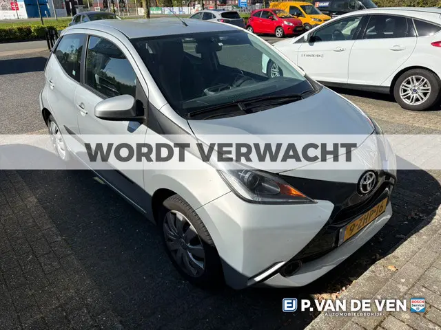 Toyota Aygo 1.0 VVT-i x-play