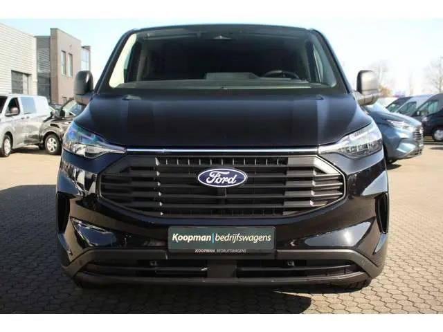 Ford Transit Custom 320 2.0TDCI 136pk L2H1 Trend DC | L+R Zijdeur | Keyless | Carplay/Android | Lease 717,- p/m