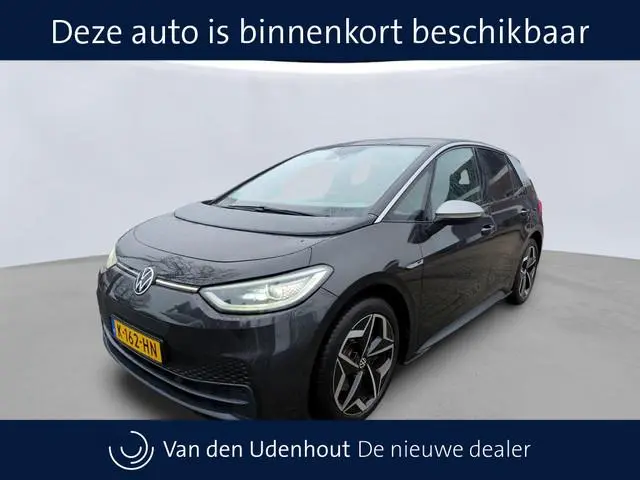 Volkswagen ID.3 First Plus 58 kWh 204pk | Camera | IQ light | Stoelverwarming | Acc