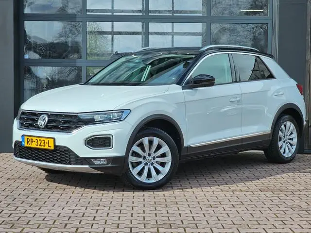Volkswagen T-Roc 2.0 TSI 190PK 4Motion Sport | Automaat | LED | Trekhaak | Navi | ACC | Twotone | PD...