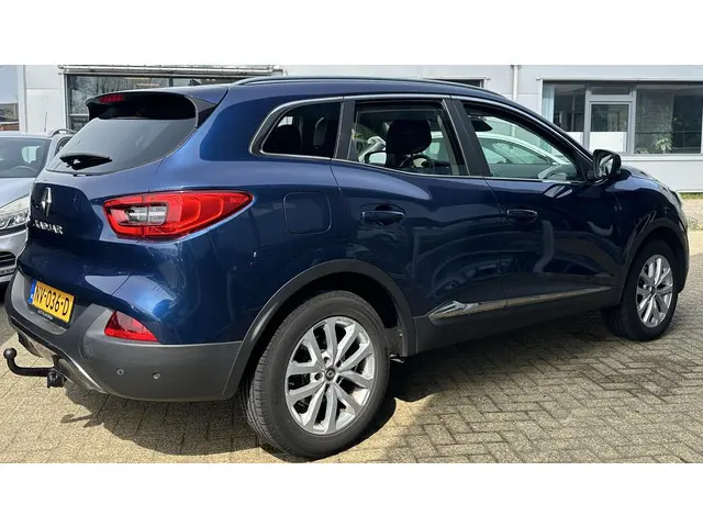 Renault Kadjar 1.2 TCe Intens 131PK | NL AUTO | Achteruitrijcamera | Trekhaak | Dodehoekdetectie | 2...