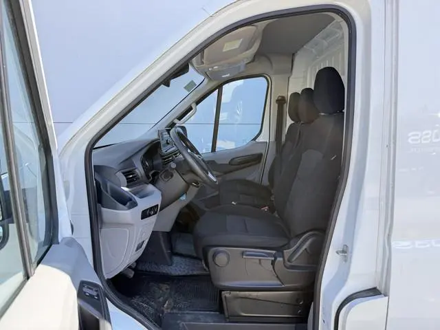Maxus Deliver9