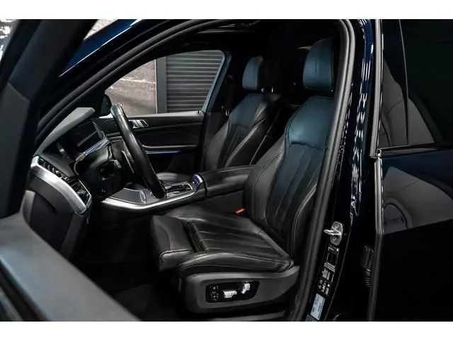 BMW X5 xDrive30d *Grijs kenteken / M-Sport / Panorama / HUD / Surround-view / Memory / Elektr. trekh...