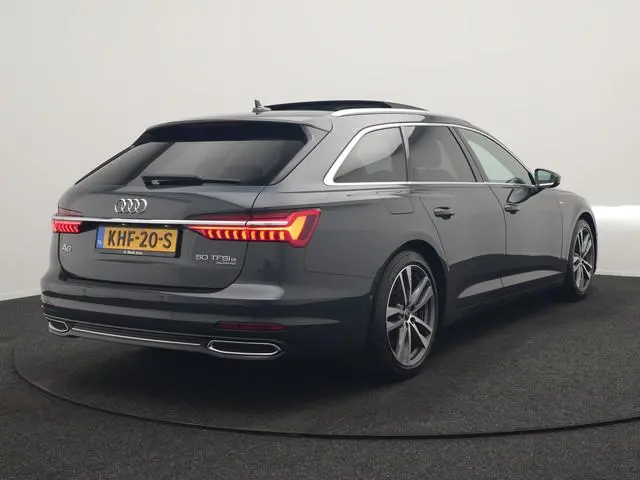 Audi A6 Avant 50 TFSI e quattro S Line PHEV 300pk | Trekhaak Af Fabriek | Panodak | 360 Camera | Hea...