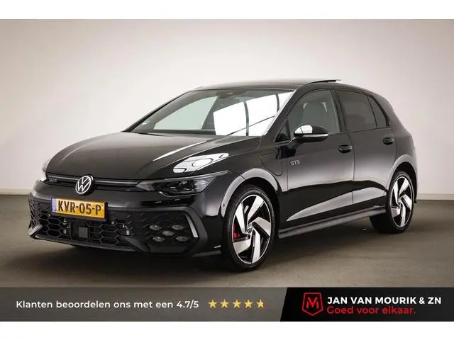 Volkswagen Golf 1.5 eHybrid GTE | LEDER | PANORAMADAK | HEAD UP | STOELVENTILATIE | STUURVERWARMING...