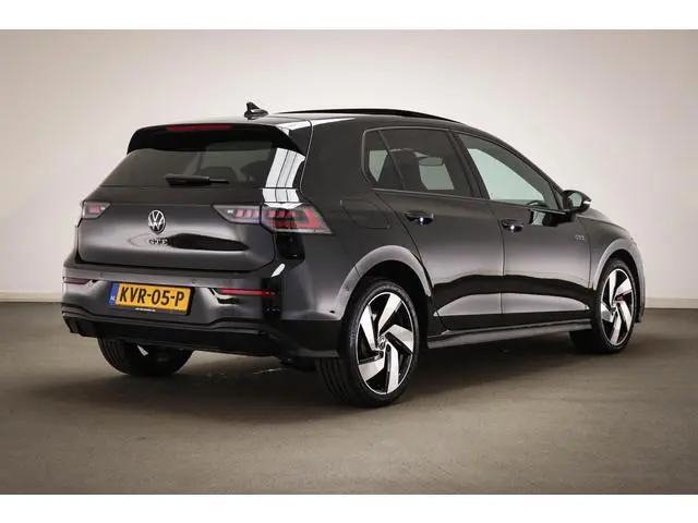 Volkswagen Golf 1.5 eHybrid GTE | LEDER | PANORAMADAK | HEAD UP | STOELVENTILATIE | STUURVERWARMING...