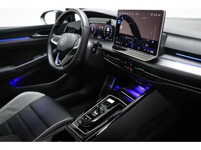 Volkswagen Golf 1.5 eHybrid GTE | LEDER | PANORAMADAK | HEAD UP | STOELVENTILATIE | STUURVERWARMING...