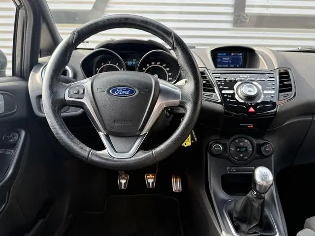 Ford Fiesta 1.0 EcoBoost ST Line 1e Eigenaar|Clima|PDC|LM Velgen|Sport Uitlaat|APK tot 08-2026