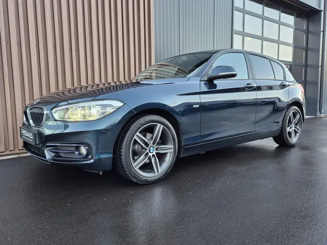 BMW 1-serie 118i M Sport Line Shadow Executive | Navi | LED | Sportinterieur