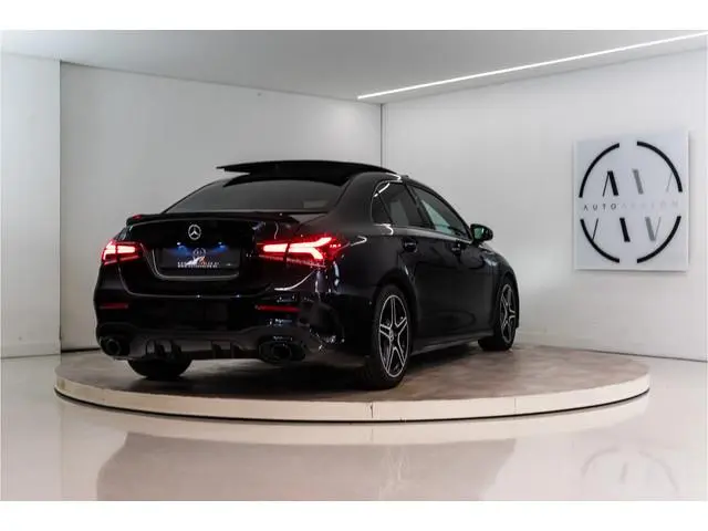 Mercedes-Benz A-klasse 180 Business Solution AMG 136PK | A35 Optiek | Pano | Sfeer | LED | Carplay |...