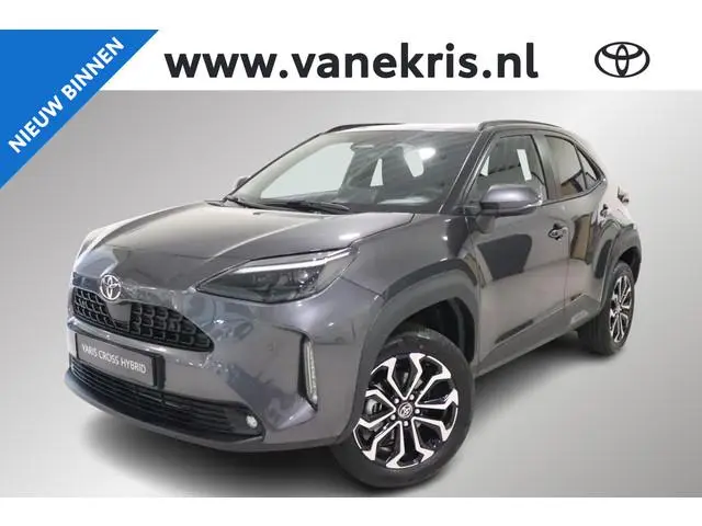 Toyota Yaris Cross 1.5 Hybrid 115 Dynamic, Comfort Pack, Nieuw en direct leverbaar met €2.500 inruil...
