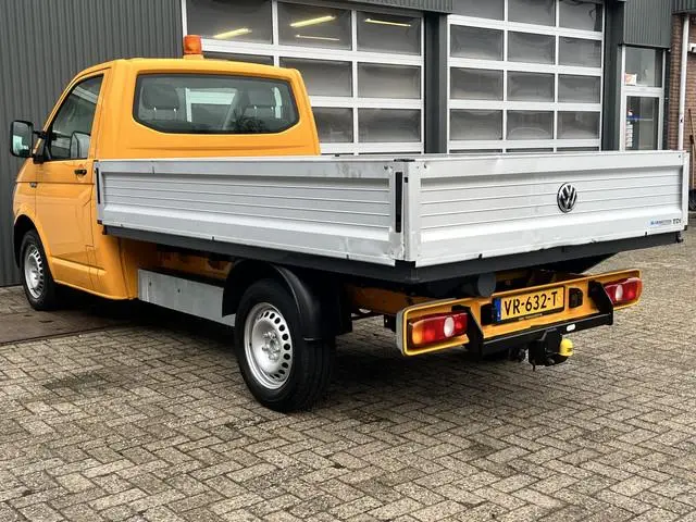 Volkswagen Transporter 2.0 TDI L2H1 Pick up open laadbak Pick-up met Airco Trekhaak 2200kg trekgewic...