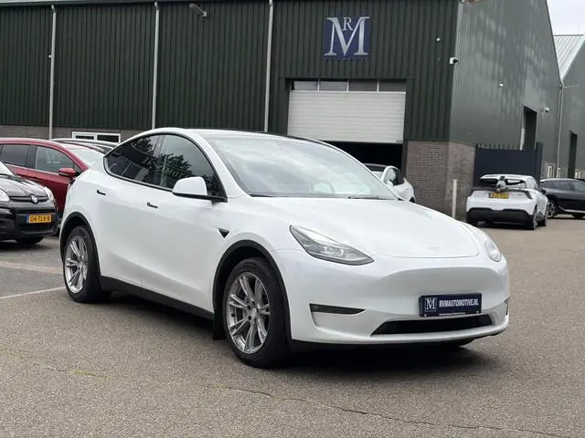 Tesla Model Y Long Range AWD 75 kWh VAN: 42.900,- VOOR: 39.330,- UW WKVOORDEEL: 3.570,- | SOH 92% |...
