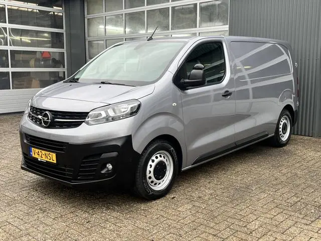 Opel Vivaro 1.5 CDTI L2H1 Marge BTW en BPM vrij!! Airco Cruise controle Navigatiesysteem 2-Persoons...