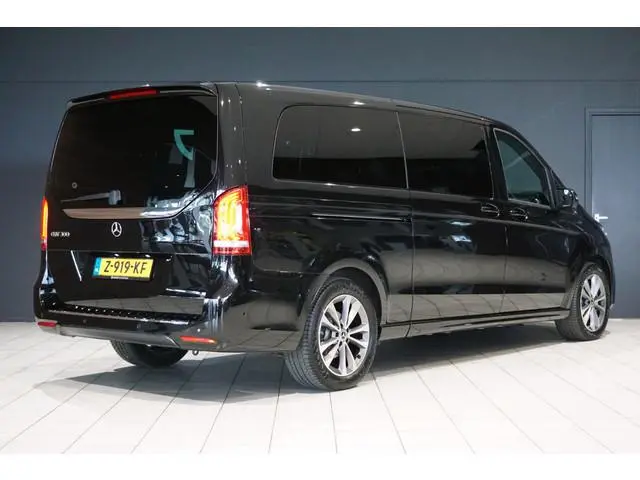 Mercedes-Benz EQV 300 L3 90 kWh 6-pers lounge + LUCHTVERING / BURMESTER / 360 CAMERA / ELEK. SCHUIFD...