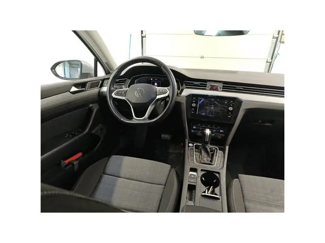 Volkswagen Passat 1.5 TSI / Geen Import / 100 % Onderhoud / 1e Eig