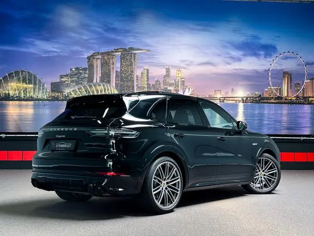 Porsche Cayenne 3.0 E-Hybrid |Burmester|SportDesign+Chrono|HUD|Alcantara|NL NAP