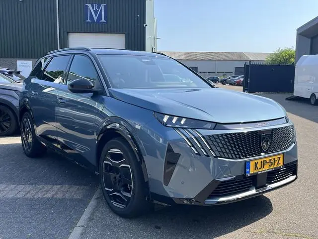 Peugeot e-5008 GT 73 kWh 7p VAN: 45.900,- VOOR: 41.440,- UW WKVOORDEEL: ,- | SOH 94%|RIJKLAAR ONDERH...