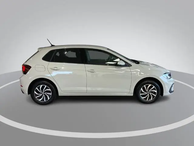 Volkswagen Polo 1.0TSI/95PK DSG Life edition · Navigatie · Apple/Android Car Play· Camera + Parkeers...