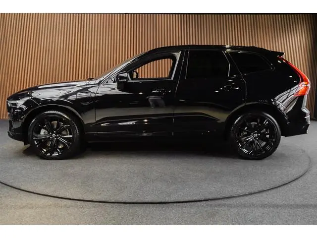 Volvo XC60 2.0 T6 Plug-in hybrid AWD HUD Panodak Leder Navi Camera Elektr. bedienbare achterklep Sfe...