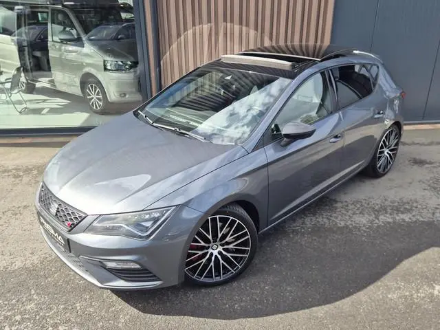SEAT Leon 2.0 TSI CUPRA 300pk Automaat | Beats | Virtual | Pano | Camera | LED