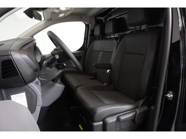 Opel Vivaro 2.0 CDTI 145 pk L2H1 Edition 3-zits Airco Navigatie Bluetooth Cruise Control Trekhaak