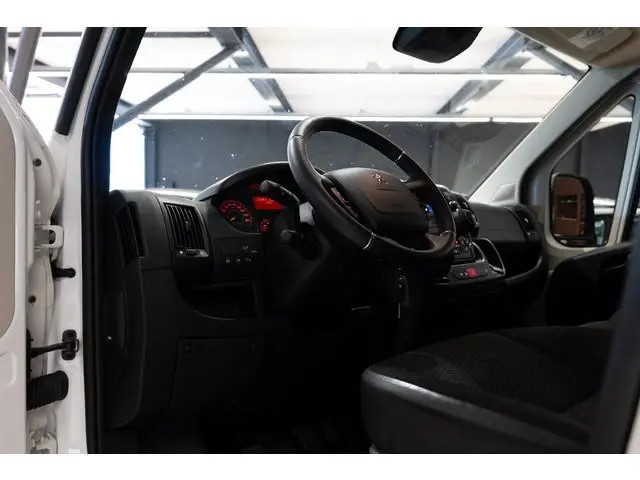 Peugeot Boxer 333 2.2 BlueHDi 140 L2H2 Asphalt Airco
