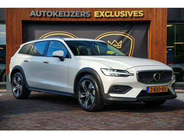 Volvo V60 Cross Country 2.0 B5 AWD Pro Adaptieve Cruise Keyless Memory 18''LM
