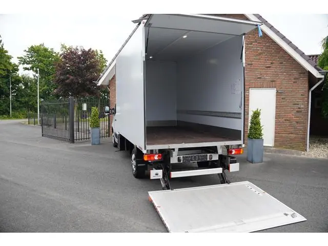 Nissan Interstar