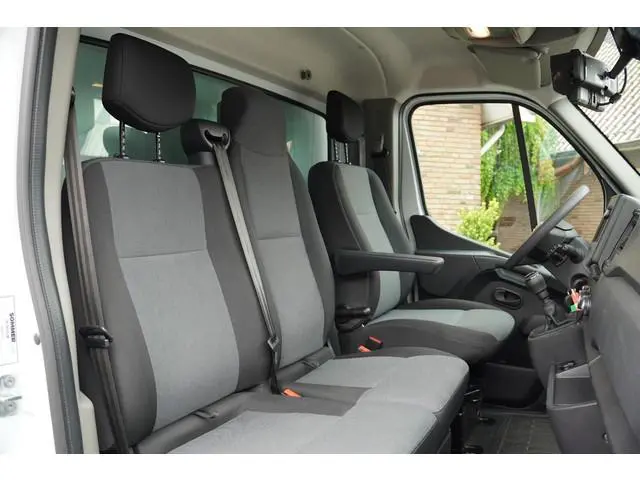 Nissan Interstar
