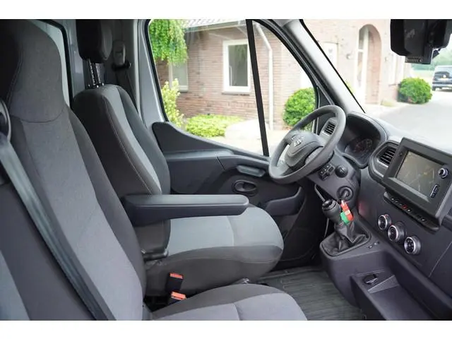 Nissan Interstar