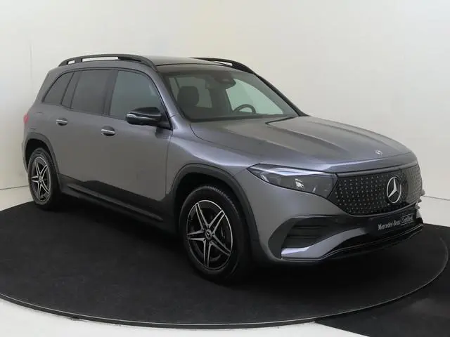 Mercedes-Benz EQB 250+ Business Solution AMG 71 kWh / Panoramadak/ Night/ 360 camera/ Winter Pack