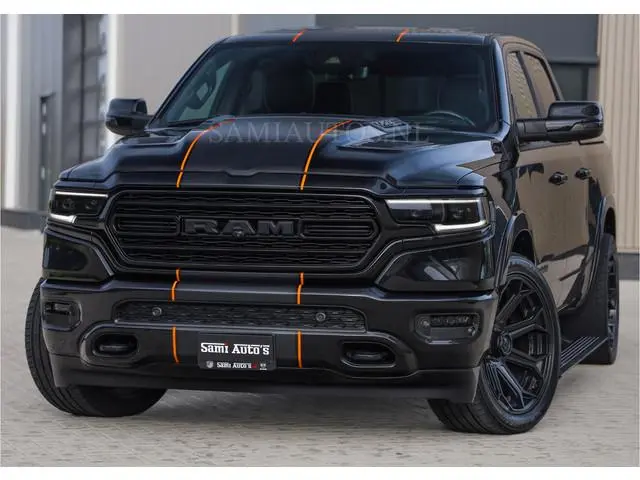 Dodge RAM BEAST | LIMITED 5.7 V8 HEMI | HUD | STRIPING | BREDE WIELEN | BLACK ON BLACK | LUCHTVERING...