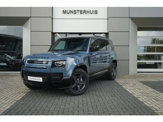 Land Rover Defender 110 2.0 P300e 110 X-Dynamic SE | Verwarmde voorstoelen | Meridian |