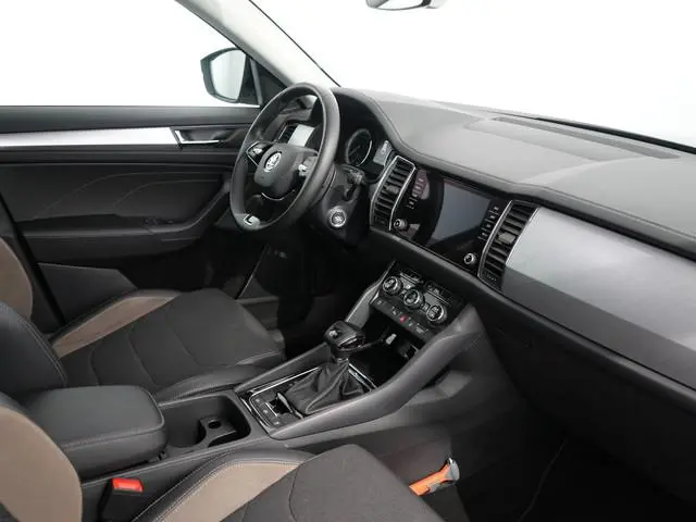 Skoda Kodiaq 1.5 TSI Business Edition 7p. | Zwenkhaak | Keyless | ACC | Carplay |