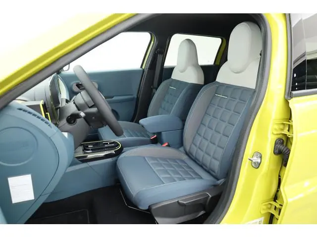 Fiat Grande Panda La Prima 11 kW 44 kWh | Winter Pack | Camera | Apple CarPlay & Android Auto | Crui...