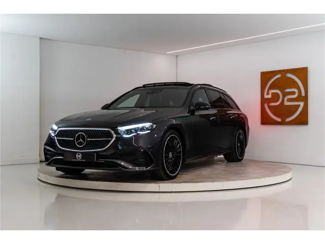 Mercedes-Benz E-klasse Estate 300 e Premium+ AMG 313PK | Burmester | Pano | Trekhaak | Multibeam | V...