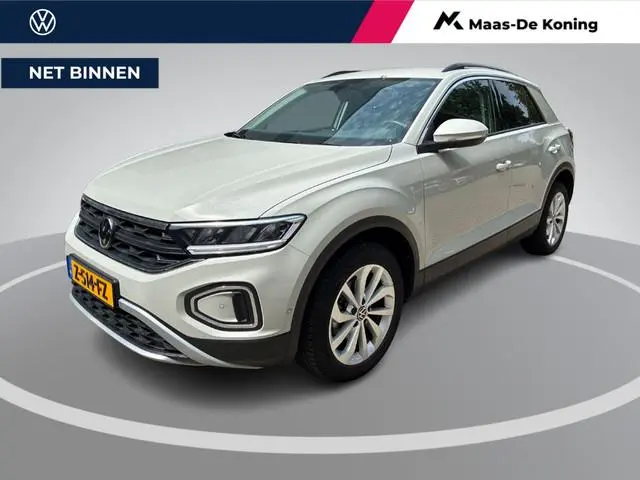 Volkswagen T-Roc 1.0 TSI 110pk Life · Camera · Apple/Android Car Play · Parkeer assistent · ACC · Cl...