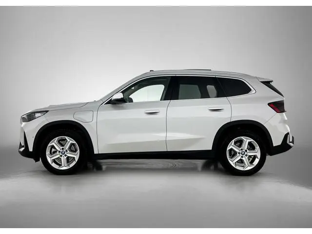BMW X1 xDrive25e Plug-In Hybrid PANORAMADAK | EL. BED. STOEL | MASSAGE | AD-LED