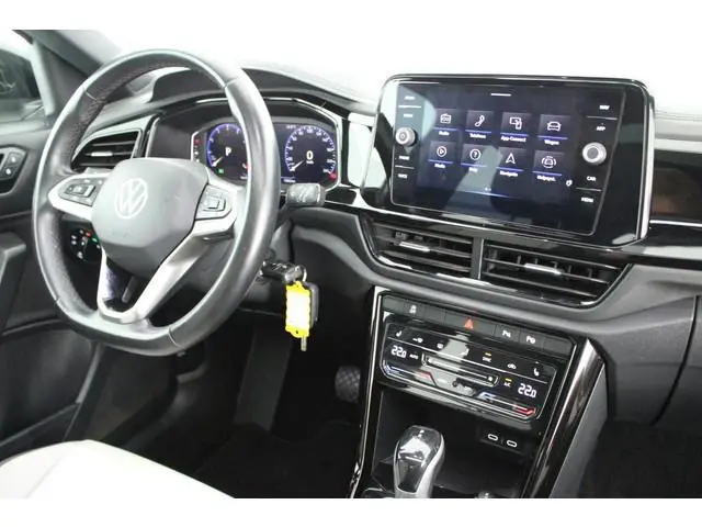 Volkswagen T-Roc 1.5 TSI 150pk DSG Style Trekhaak Camera Panoramadak IQ.Light Stoelverwarming Carpla...